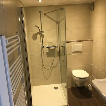 Miniappartement Zini Apartman